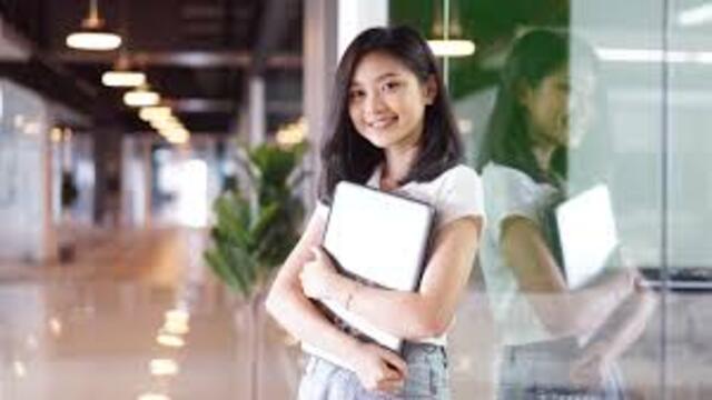 Manfaat Mengambil Kuliah Online